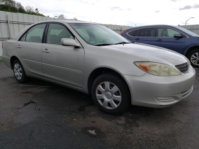 Photo 4 from auction – 2004 TOYOTA CAMRY LE with VIN 4T1BE32K94U831209