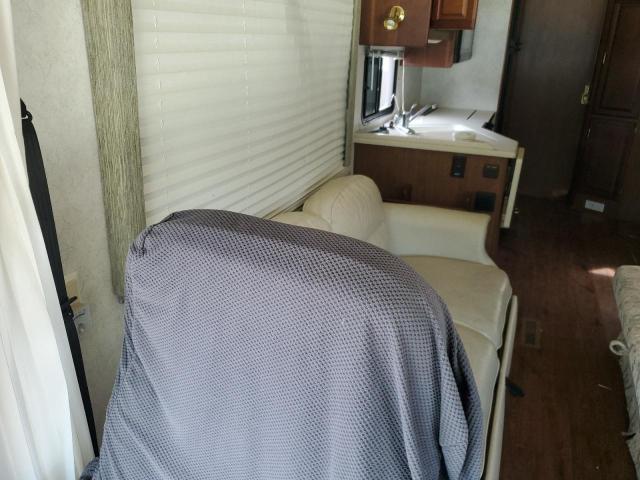 Photo 5 from auction – 2003 WINNEBAGO RV with VIN 4UZAAHBV13CL69070