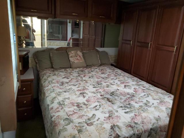 Photo 9 from auction – 2002 FREIGHTLINER CHASSIS X with VIN 4UZAAHAK92CK21531