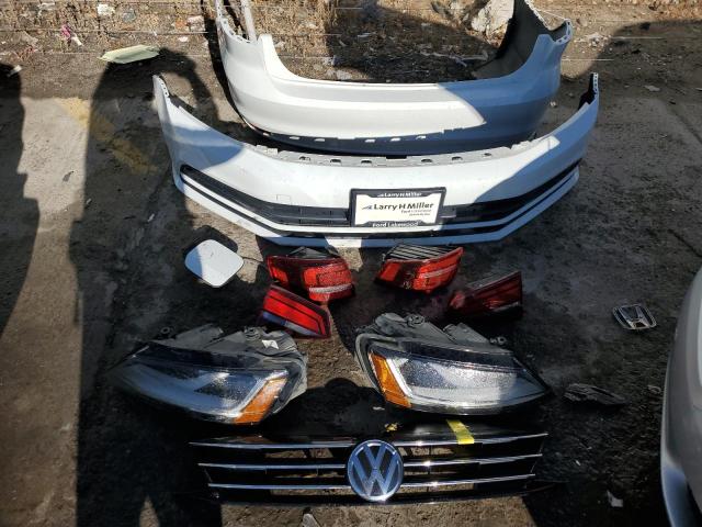 Photo 12 from auction – 2017 VOLKSWAGEN JETTA SE with VIN 3VWDB7AJ9HM400205