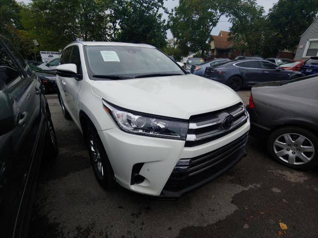 Снимка 1 от търг – 2018 TOYOTA HIGHLANDER с VIN 5TDDZRFHXJS808332