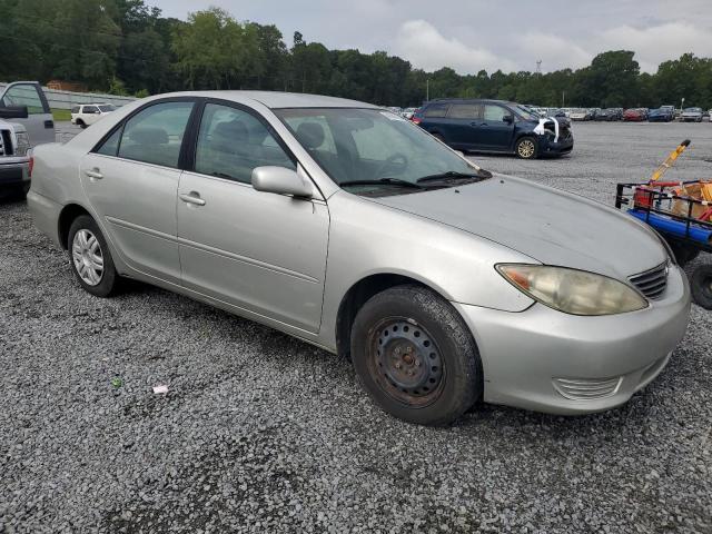 Photo 4 from auction – 2005 TOYOTA CAMRY LE with VIN 4T1BE32K95U951433