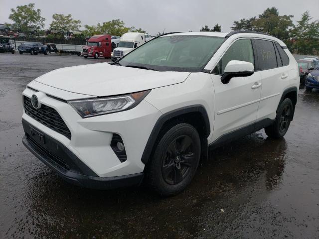 TOYOTA RAV4 XLE 2020 with VIN JTMP1RFV2LD058997 - Photo from auction