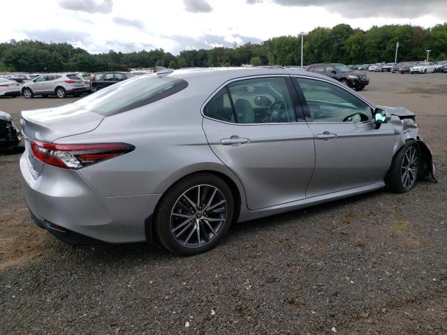 Photo 3 from auction – 2023 TOYOTA CAMRY XLE with VIN 4T1F31AK2PU601934