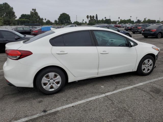 Photo 3 from auction – 2017 KIA FORTE LX with VIN 3KPFK4A78HE015629