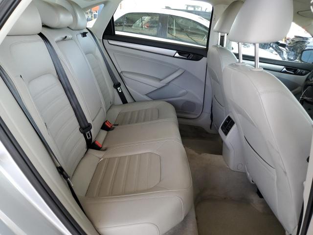 Photo 10 from auction – 2015 VOLKSWAGEN PASSAT SE with VIN 1VWBT7A30FC039824