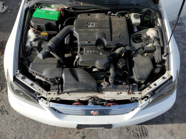 Photo 11 from auction – 2001 LEXUS IS 300 with VIN JTHBD182210016676