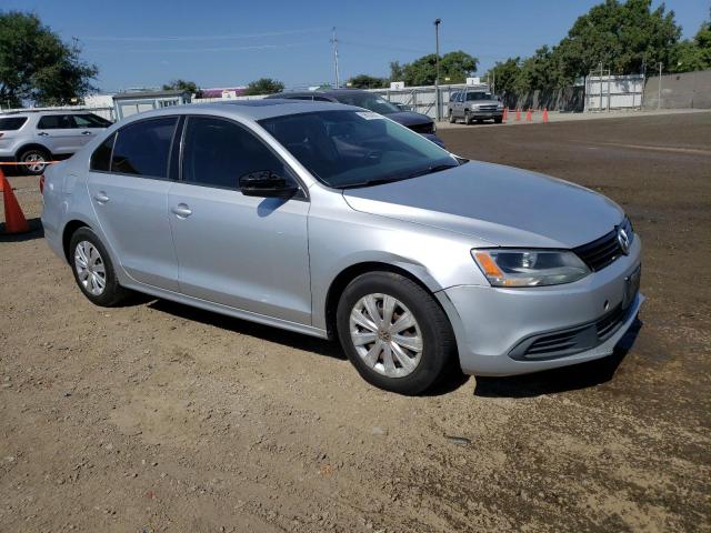 Zdjęcie 4 z aukcji – 2012 VOLKSWAGEN JETTA BASE z VIN 3VW2K7AJ7CM306288