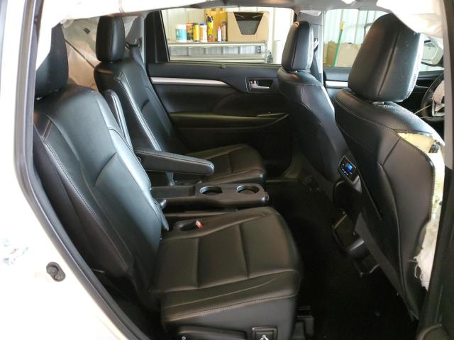 Photo 10 from auction – 2017 TOYOTA HIGHLANDER with VIN 5TDJZRFHXHS403505