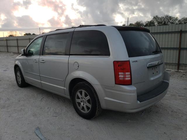 Photo 2 from auction – 2010 CHRYSLER TOWN & COU with VIN 2A4RR5D10AR285460