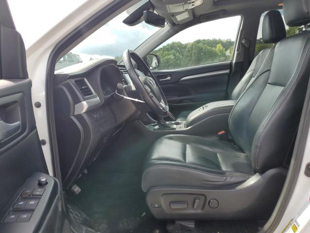Photo 7 from auction – 2017 TOYOTA HIGHLANDER with VIN 5TDJZRFH3HS372629