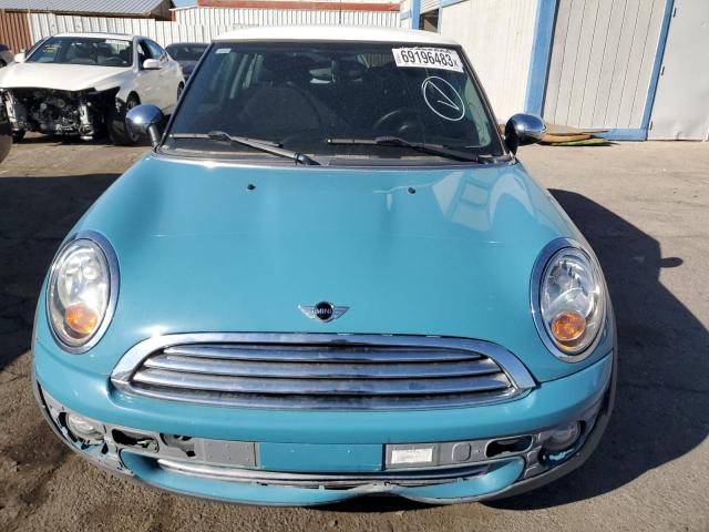 Photo 5 from auction – 2010 MINI COOPER with VIN WMWMF3C50ATZ22984