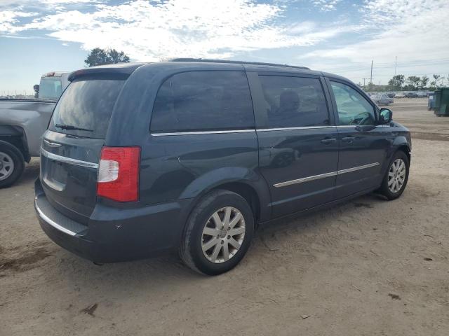 Photo 3 from auction – 2013 CHRYSLER TOWN & COU with VIN 2C4RC1BG6DR598251