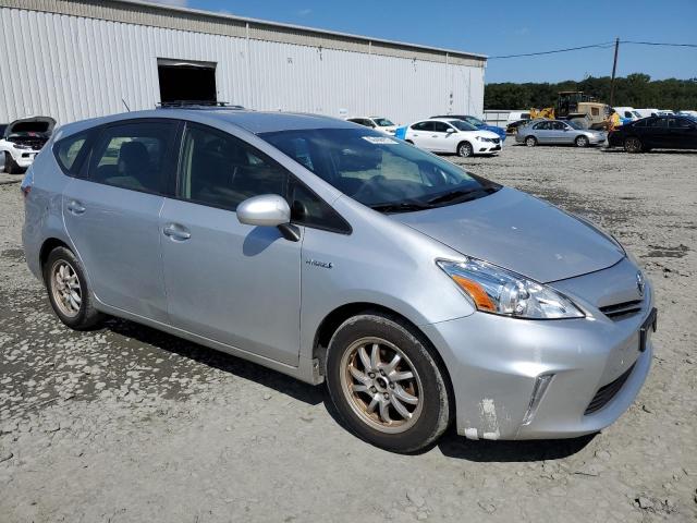 Photo 4 from auction – 2013 TOYOTA PRIUS V with VIN JTDZN3EUXD3247472