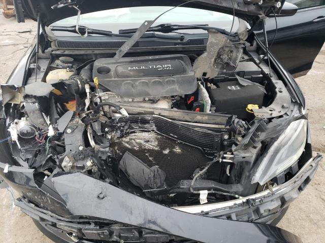 Photo 11 from auction – 2015 CHRYSLER 200 LIMITE with VIN 1C3CCCAB4FN738647