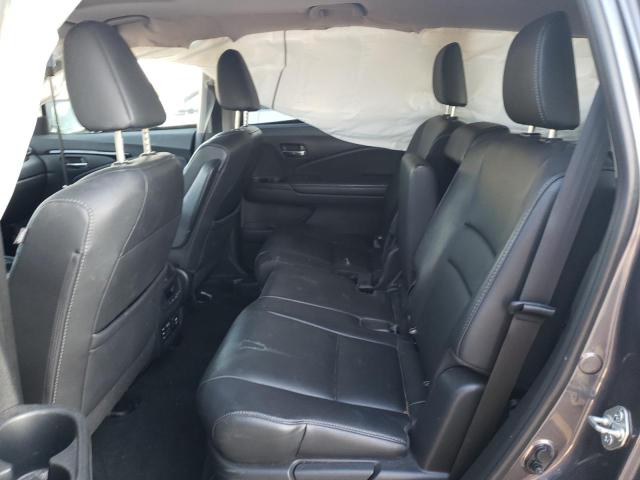Photo 11 from auction – 2017 HONDA PILOT TOUR with VIN 5FNYF5H96HB023152