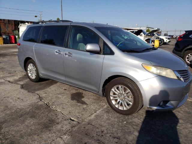 Photo 4 from auction – 2011 TOYOTA SIENNA XLE with VIN 5TDYK3DC2BS066309