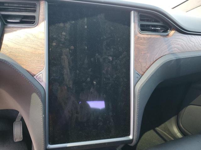 Photo 9 from auction – 2018 TESLA MODEL X with VIN 5YJXCAE25JF127321