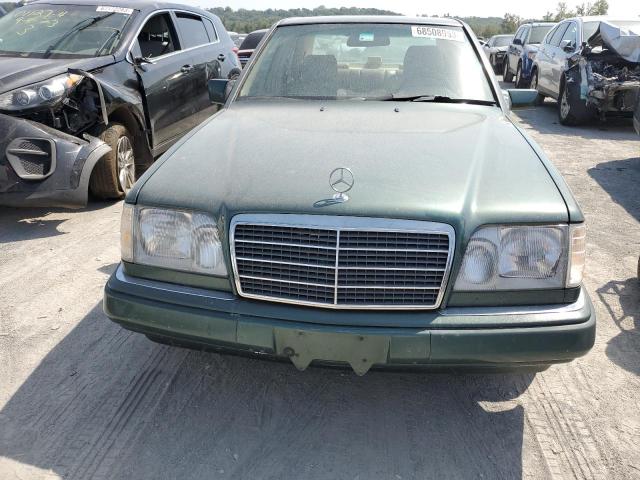 Photo 5 from auction – 1995 MERCEDES-BENZ E 320 BASE with VIN WDBEA32E7SC176234