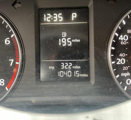 Photo 8 from auction – 2015 VOLKSWAGEN PASSAT S with VIN 1VWAT7A32FC095775