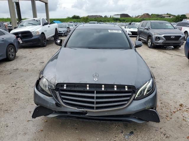 Photo 5 from auction – 2017 MERCEDES-BENZ E 300 with VIN WDDZF4JB2HA182597