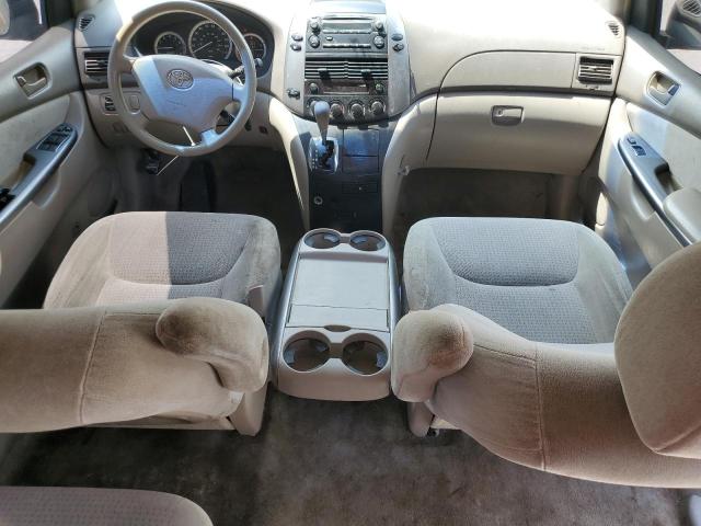 Photo 8 from auction – 2010 TOYOTA SIENNA with VIN 5TDKK4CC7AS295614