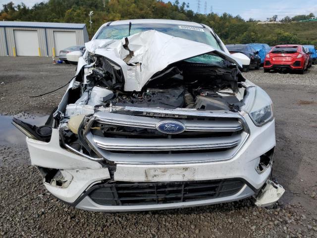 Photo 5 from auction – 2017 FORD ESCAPE SE with VIN 1FMCU9G96HUD45642