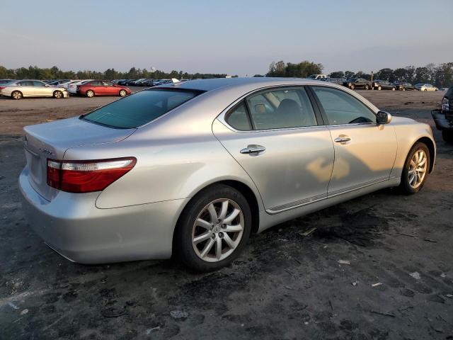 Photo 3 from auction – 2007 LEXUS LS 460L with VIN JTHGL46F275008847