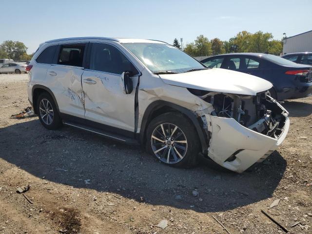 Photo 4 from auction – 2019 TOYOTA HIGHLANDER with VIN 5TDJZRFH9KS583857