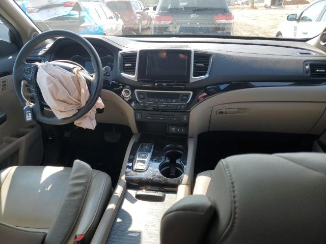 Photo 8 from auction – 2017 HONDA PILOT TOUR with VIN 5FNYF6H92HB040102
