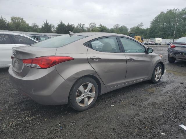 Photo 3 from auction – 2012 HYUNDAI ELANTRA GL with VIN 5NPDH4AE3CH090859