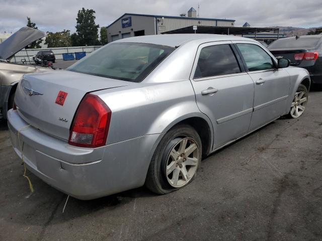 Photo 3 from auction – 2005 CHRYSLER 300 with VIN 2C3JA43R25H604000