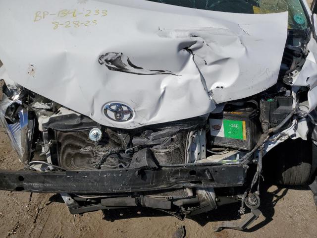 Photo 12 from auction – 2011 TOYOTA SIENNA XLE with VIN 5TDYK3DC7BS147144