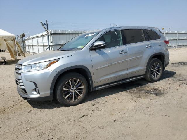 TOYOTA HIGHLANDER 2018 with VIN 5TDJZRFH7JS824152 - Photo from auction