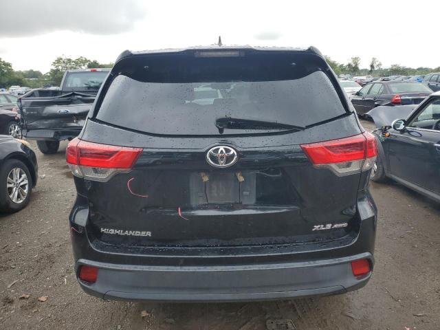 Photo 6 from auction – 2018 TOYOTA HIGHLANDER with VIN 5TDJZRFH3JS888270