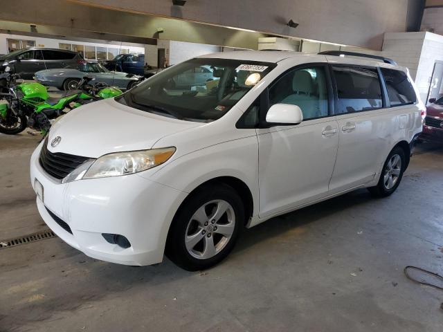 TOYOTA SIENNA LE 2012 z numerem VIN 5TDKK3DC8CS279014 - Zdjęcie z aukcji