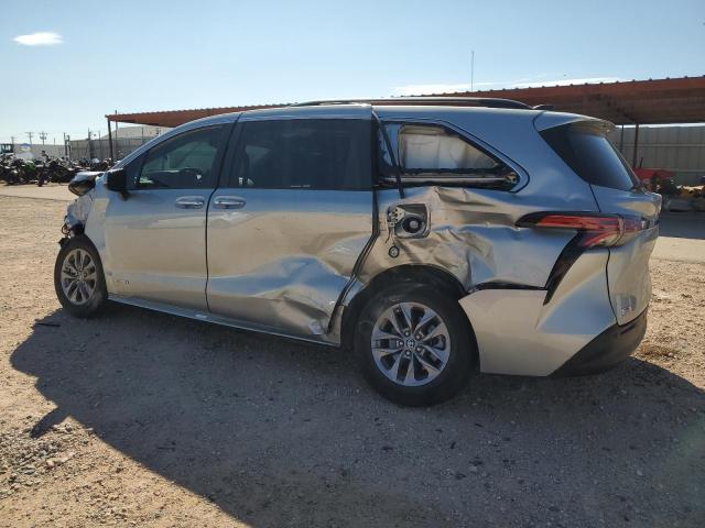 Photo 2 from auction – 2021 TOYOTA SIENNA XLE with VIN 5TDYRKEC8MS061932