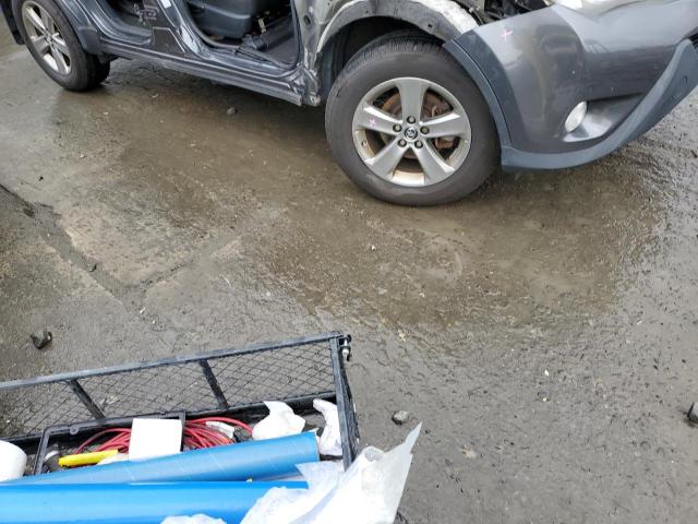 Photo 4 from auction – 2015 TOYOTA RAV4 XLE with VIN JTMRFREV2FD147856