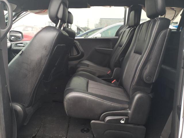 Photo 11 from auction – 2014 CHRYSLER TOWN & COU with VIN 2C4RC1HG6ER108979