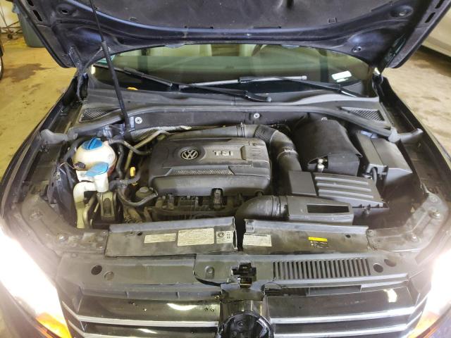 Photo 11 from auction – 2015 VOLKSWAGEN PASSAT S with VIN 1VWAS7A37FC091515