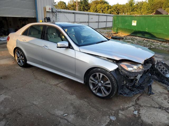 Photo 4 from auction – 2016 MERCEDES-BENZ E 350 with VIN WDDHF5KB8GB326565