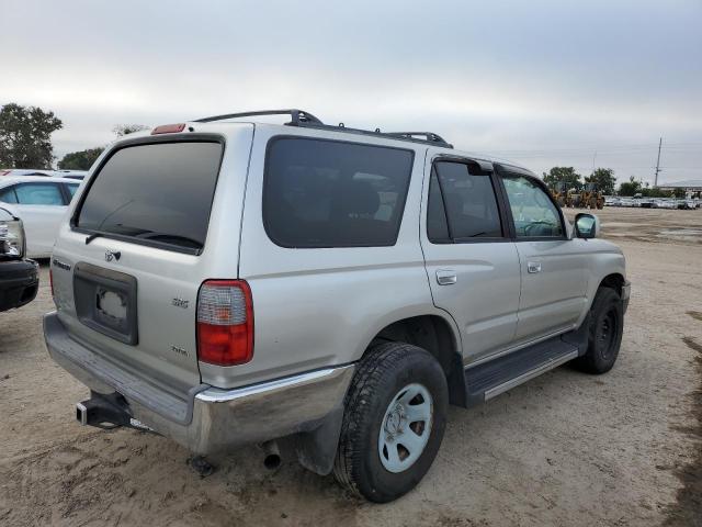 Photo 3 from auction – 2000 TOYOTA 4RUNNER SR with VIN JT3GN86R7Y0176323