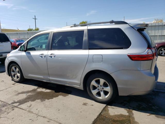 Photo 2 from auction – 2015 TOYOTA SIENNA LE with VIN 5TDKK3DCXFS594563
