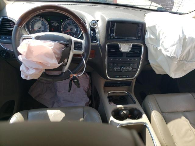 Photo 8 from auction – 2016 CHRYSLER TOWN & COU with VIN 2C4RC1GG4GR119970