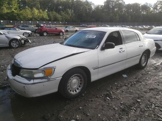 LINCOLN TOWN CAR E 2001 with VIN 1LNHM81W31Y719640 - Photo from auction