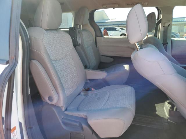 Photo 11 from auction – 2021 TOYOTA SIENNA LE with VIN 5TDKRKEC7MS004627