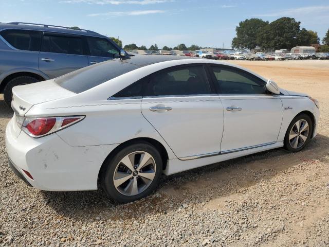 Photo 3 from auction – 2012 HYUNDAI SONATA HYB with VIN KMHEC4A41CA021553
