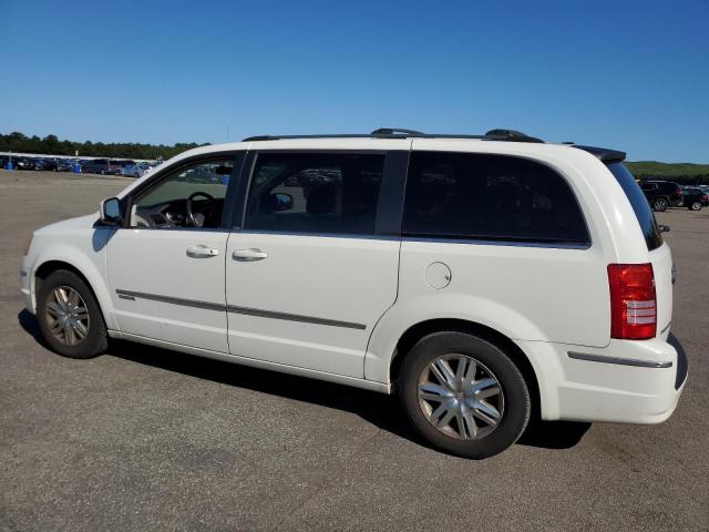 Photo 2 from auction – 2010 CHRYSLER TOWN AND C with VIN 2A4RR5D12AR299487