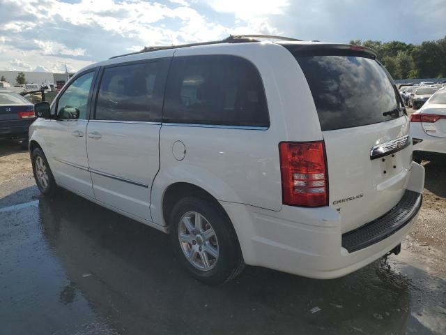 Photo 2 from auction – 2010 CHRYSLER TOWN & COU with VIN 2A4RR5D12AR479455