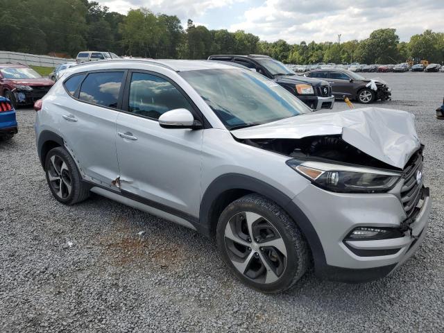 Photo 4 from auction – 2017 HYUNDAI TUCSON LIM with VIN KM8J3CA27HU587066